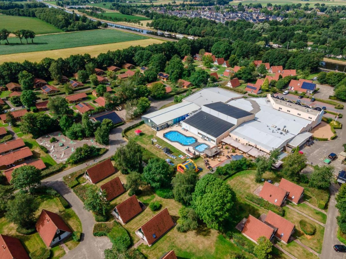 Het Familie Boshuisje - Vakantiewoning Op Prachtig Park Met Veel Faciliteiten Inc Ligbad Gramsbergen ภายนอก รูปภาพ