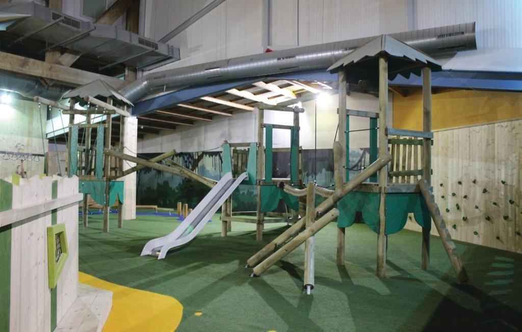 Het Familie Boshuisje - Vakantiewoning Op Prachtig Park Met Veel Faciliteiten Inc Ligbad Gramsbergen ภายนอก รูปภาพ